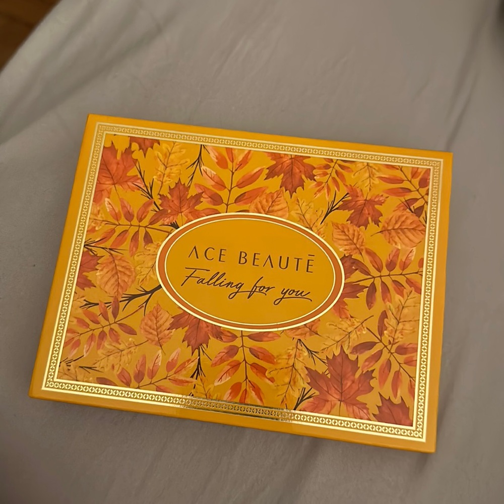 Ace Beauté falling for you palette